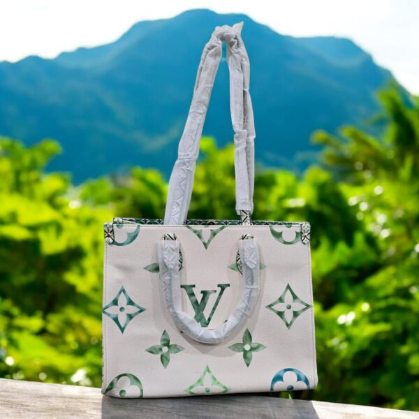 LV-Handbag-Green.jpg